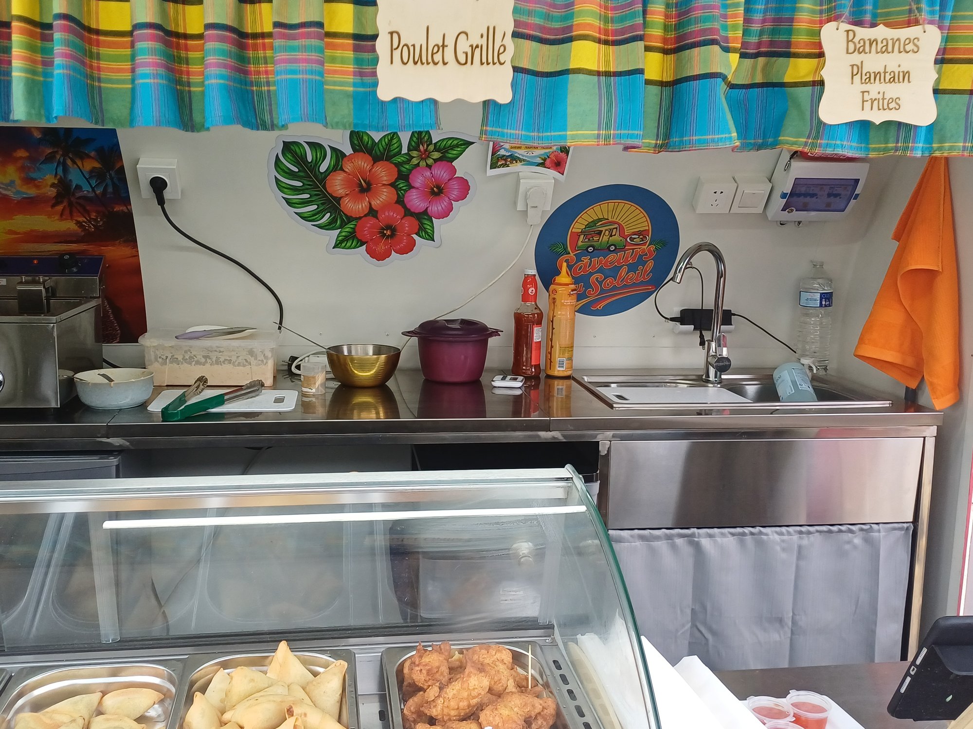 Le comptoir du camion, côté cuisine
